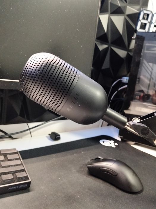 Microfone Razer seiren v3 mini preto