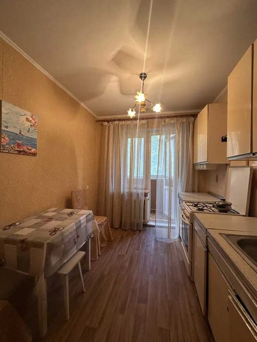 3-комнатная квартира, чешка 3/9 Киевский р-н, мкрн. Вузовский, Таирова