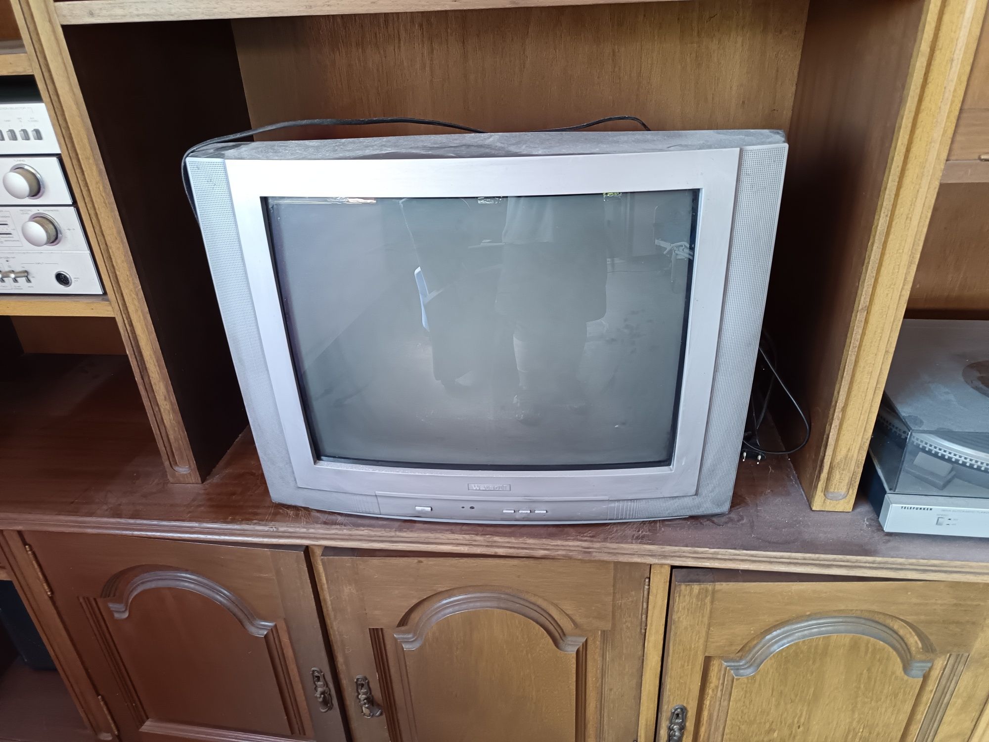 Televisão tdt e dvd