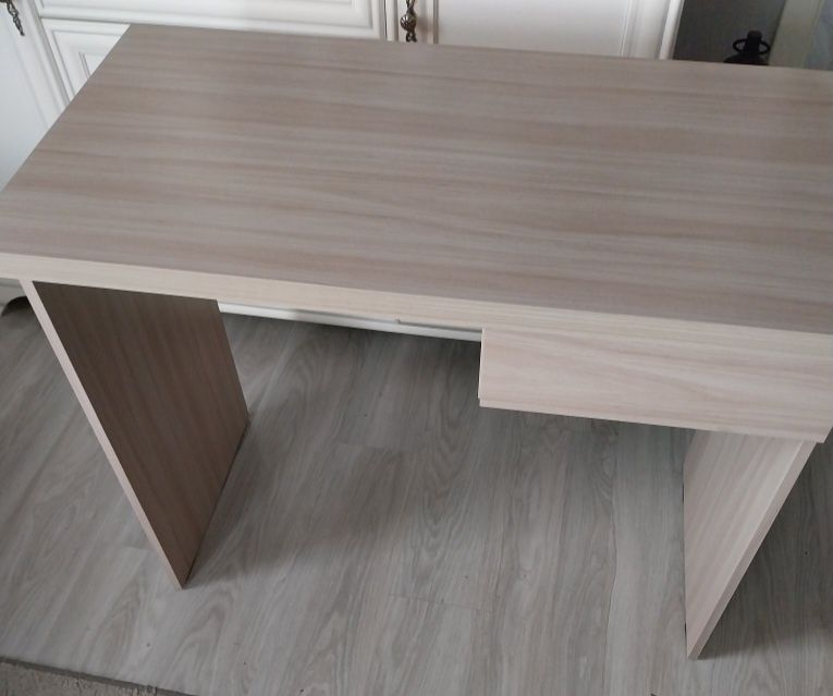 Biurko młodzieżowe Bodzio szer. 95cm, stan bardzo dobry