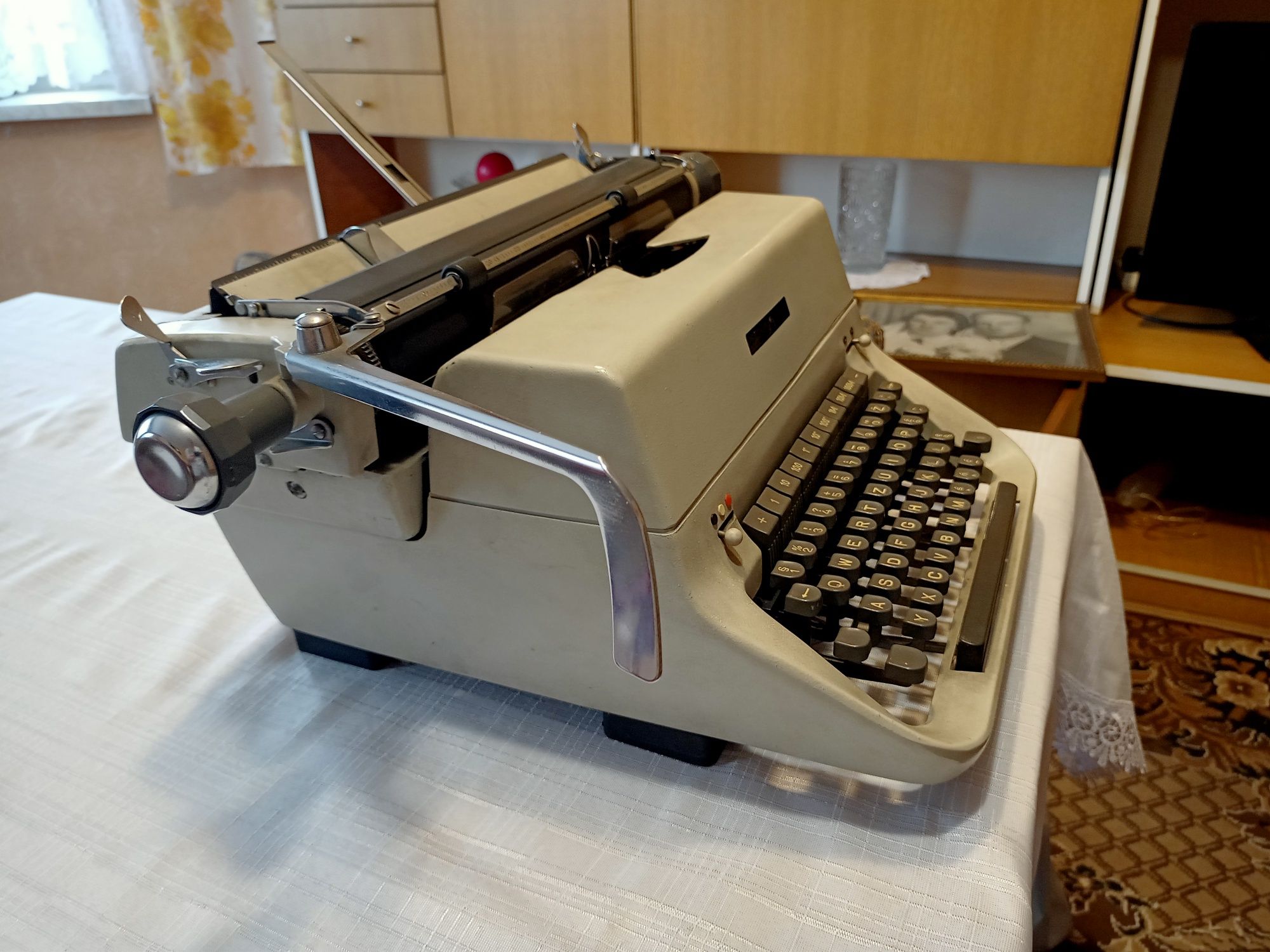 Maszyna do pisania - Predom Łucznik
