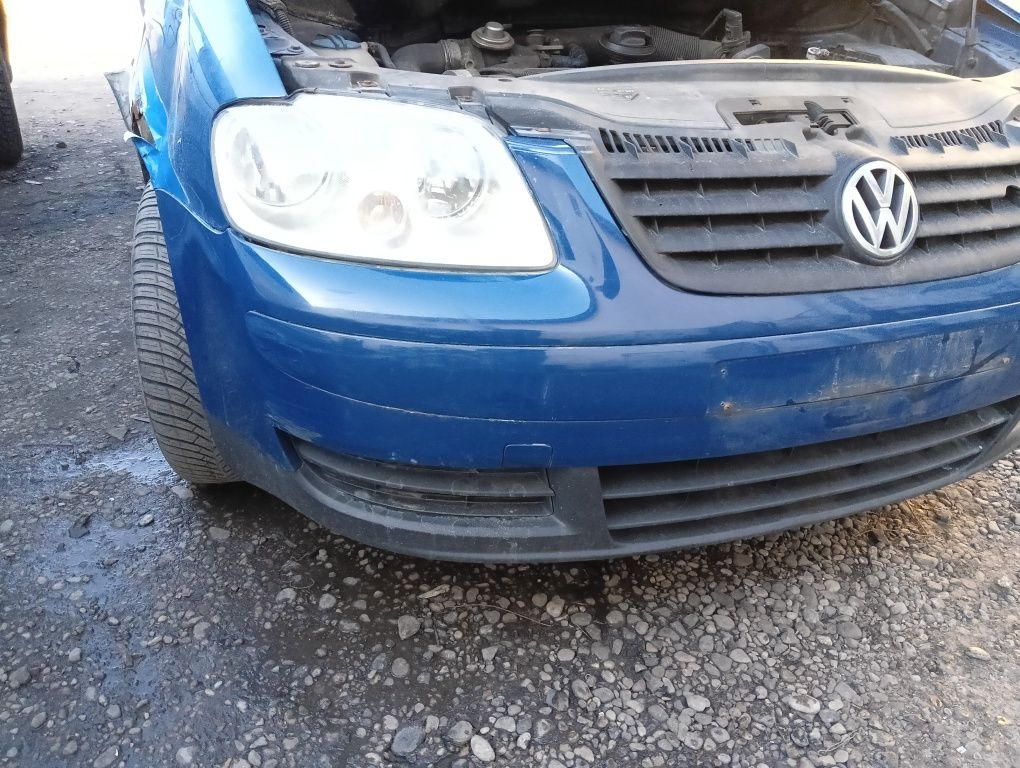 Volkswagen Touran / Caddy zderzak przedni przod