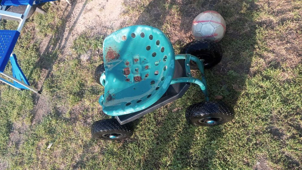 Krzesełko na kółkach używane inne