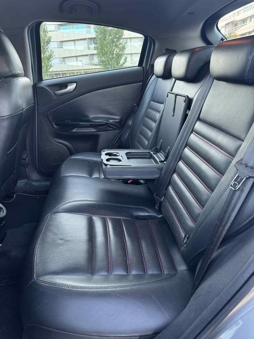 Vendo Alfa Romeo Giulietta 1.6 JTDm impecável