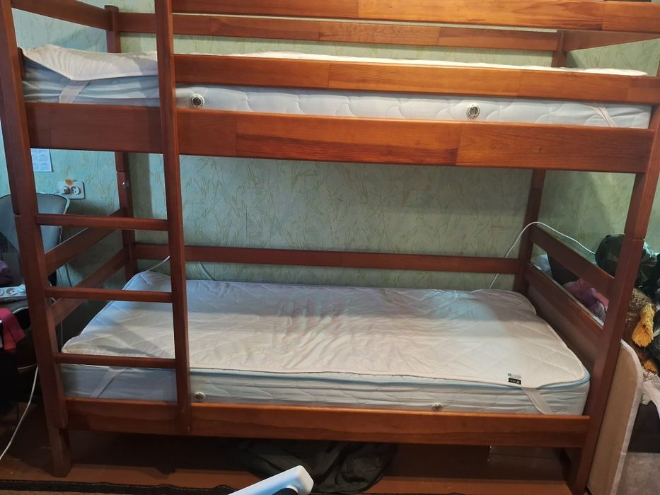 Двухповерхове ліжко