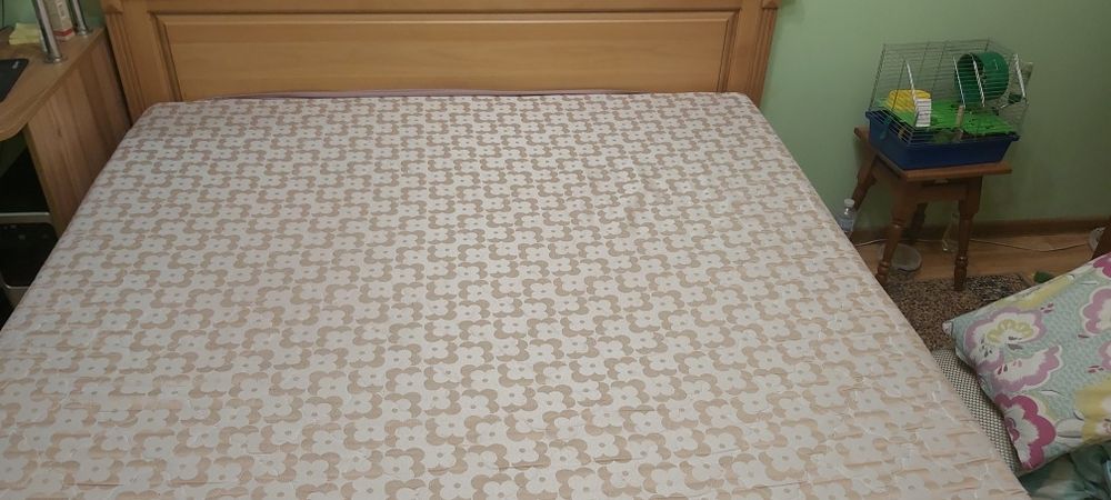 Ліжко з Бука із хорошою якістю з матрасом