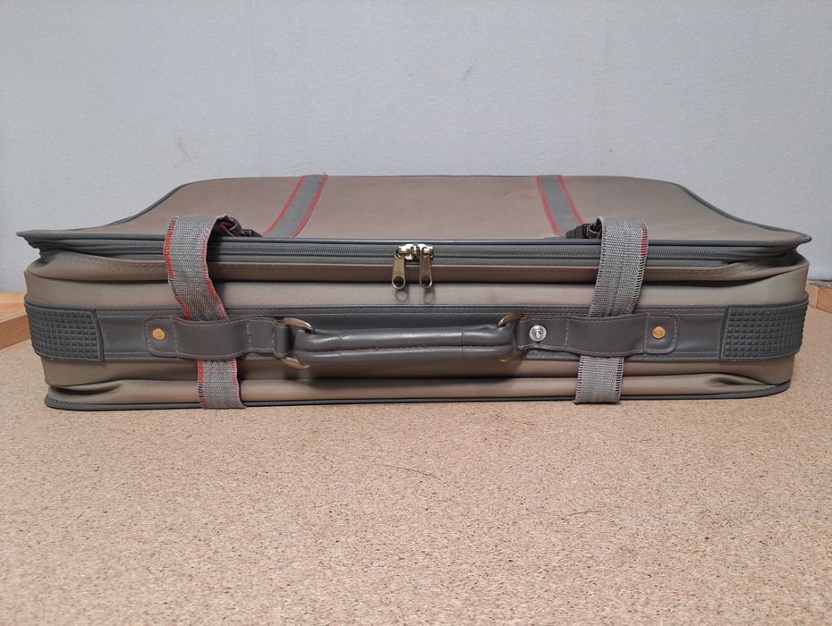 Великий дорожний чемодан.Валіза.Кейс.60 літрів