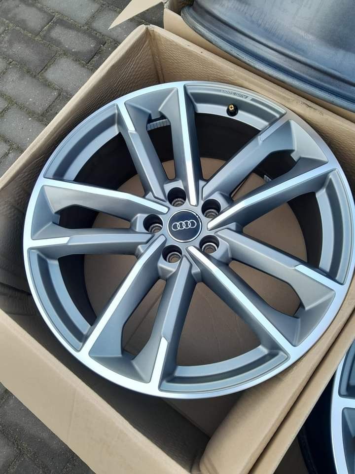 Jak nowe oryginalne 20calowe alufelgi Audi Sport 8.5x20et30 4K8