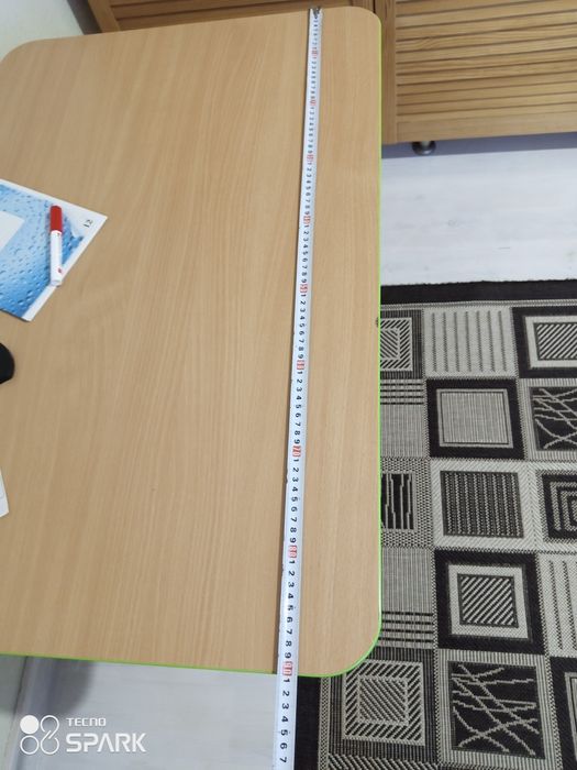 Дитяча парта з регулюванням висоти