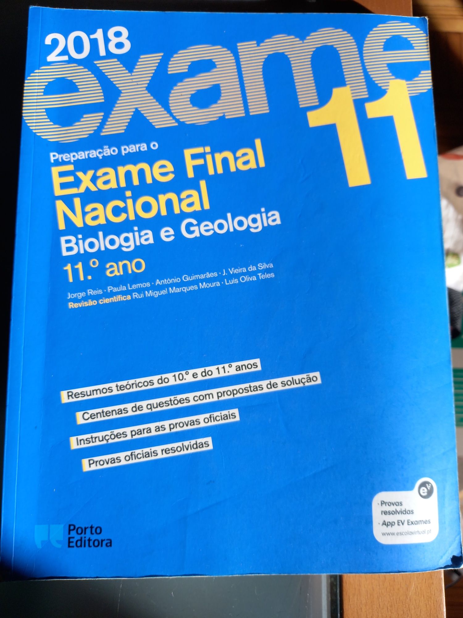 Livro de preparação para o exame de Biologia e Geologia 11°
