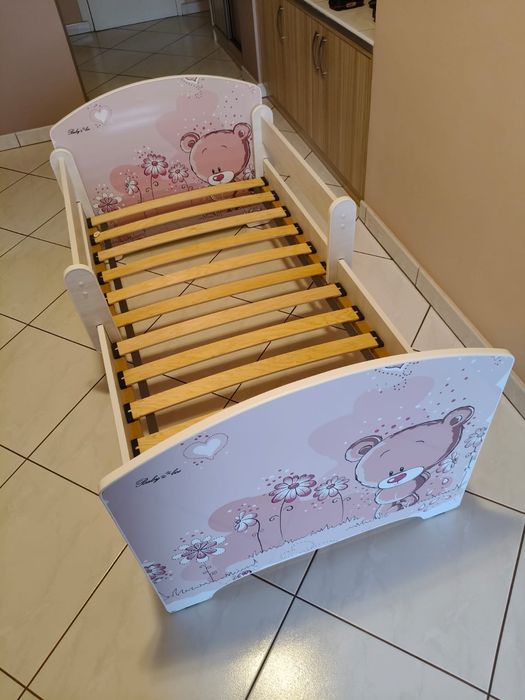 Łóżeczko dla dziewczynki