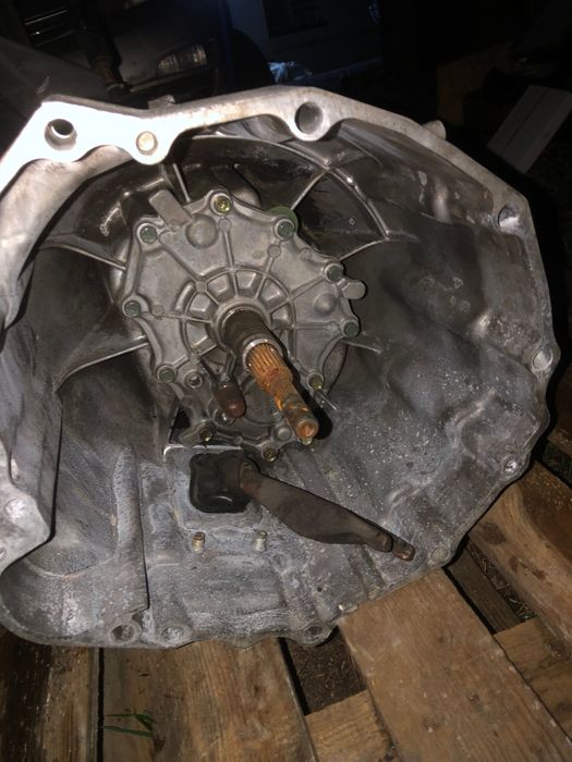 Мкпп з роздаткою Ніссан навара D40