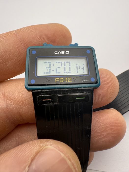 Zegarek Casio FS-12 z 1985 roku do naprawy