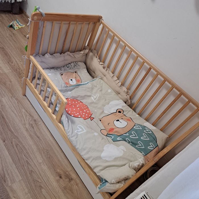 Łóżeczko drewniane