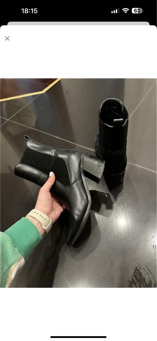 Чоботи на каблуці