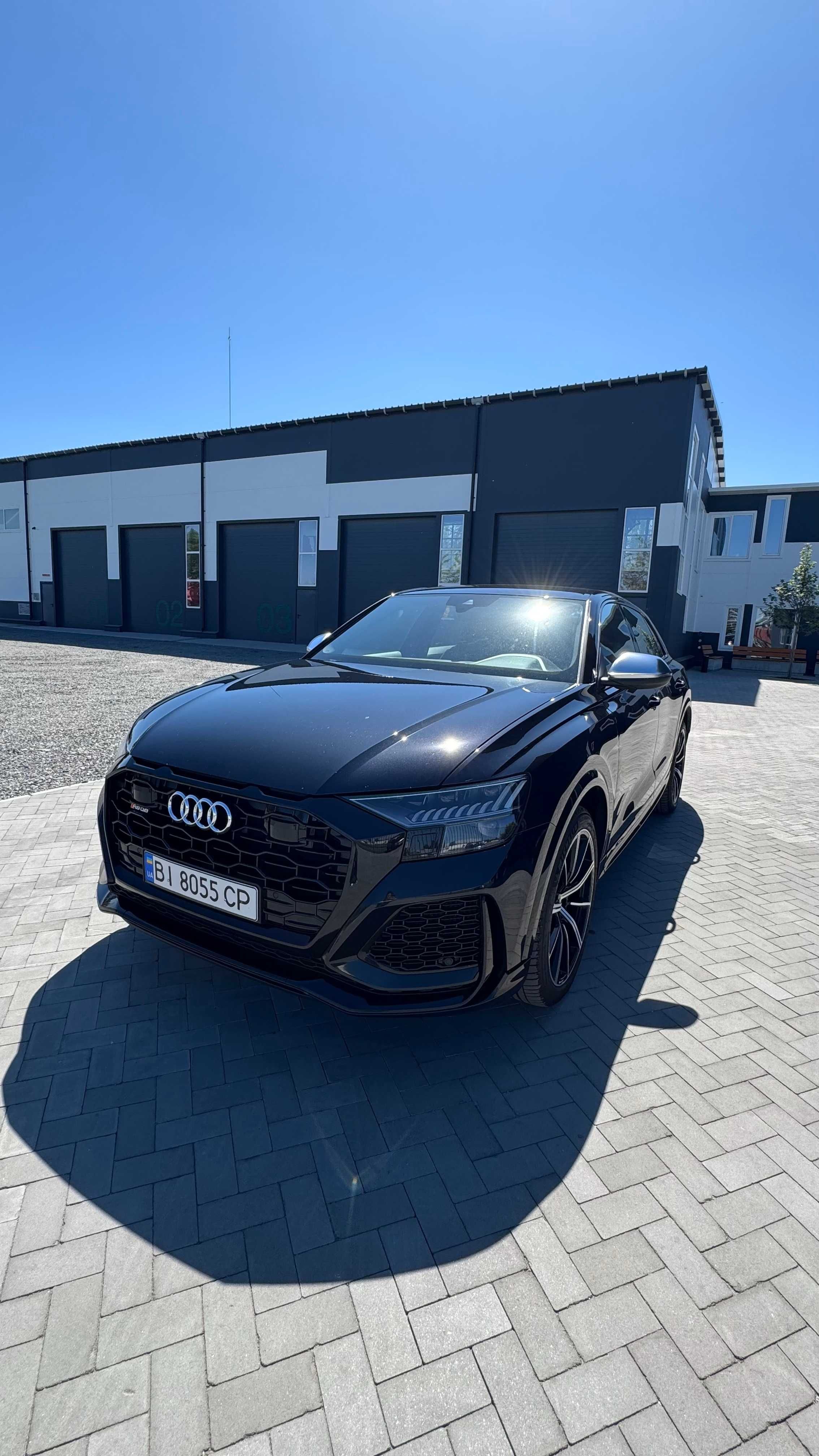 Продаж Audi RS Q8