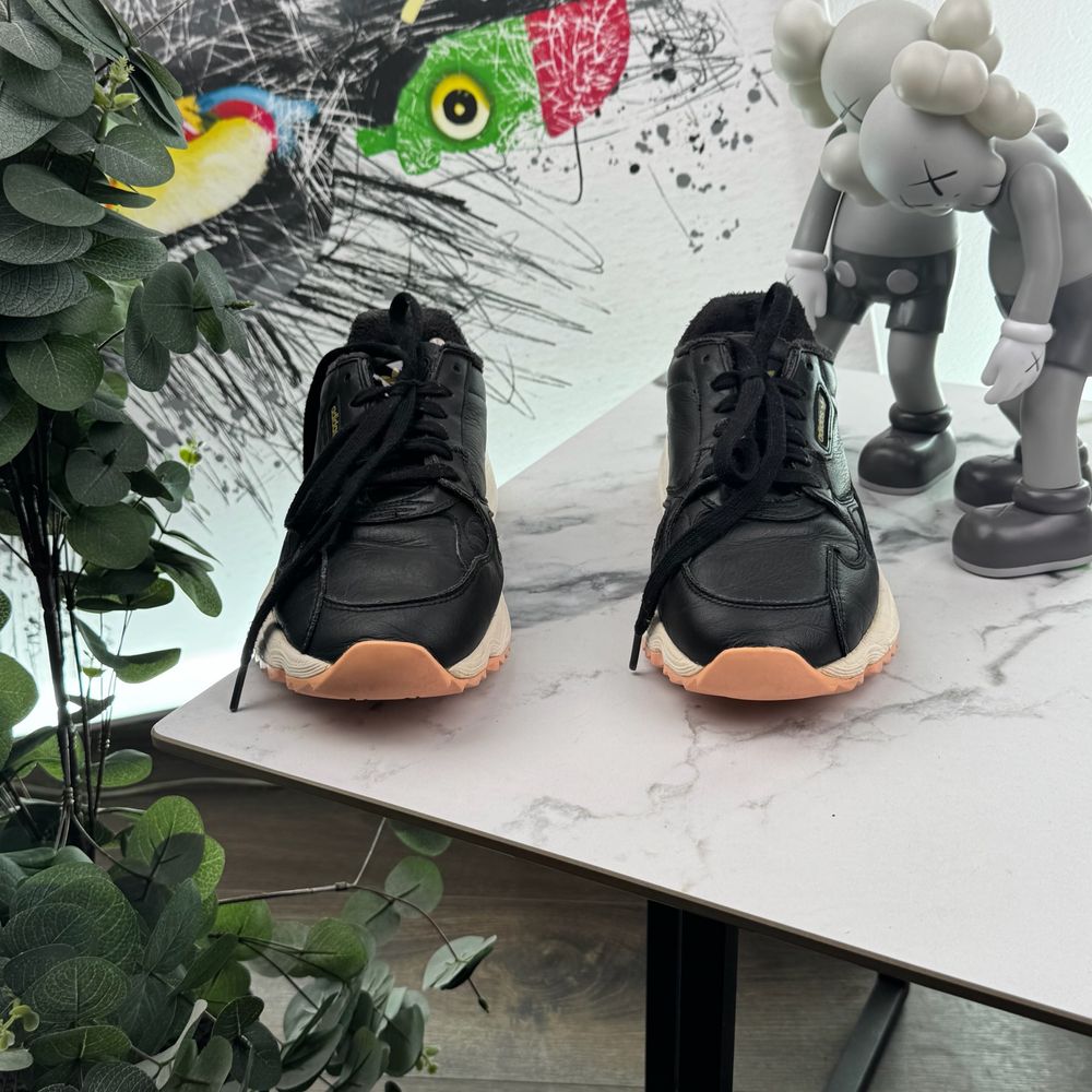 Кросівки шкіряні Adidas Falcon 40.5 розмір 2929