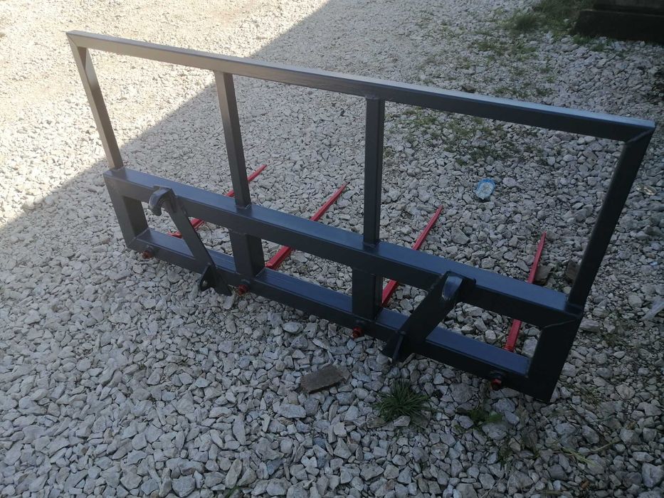 Ramka na 4 kły do bel słomy,siana Euro ramka Dostawa