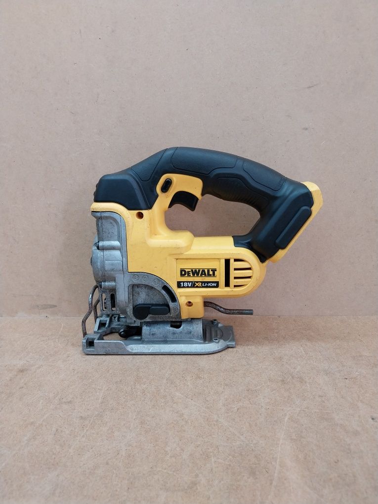 DeWalt DCS331 Wyrzynarka Akumulatorowa