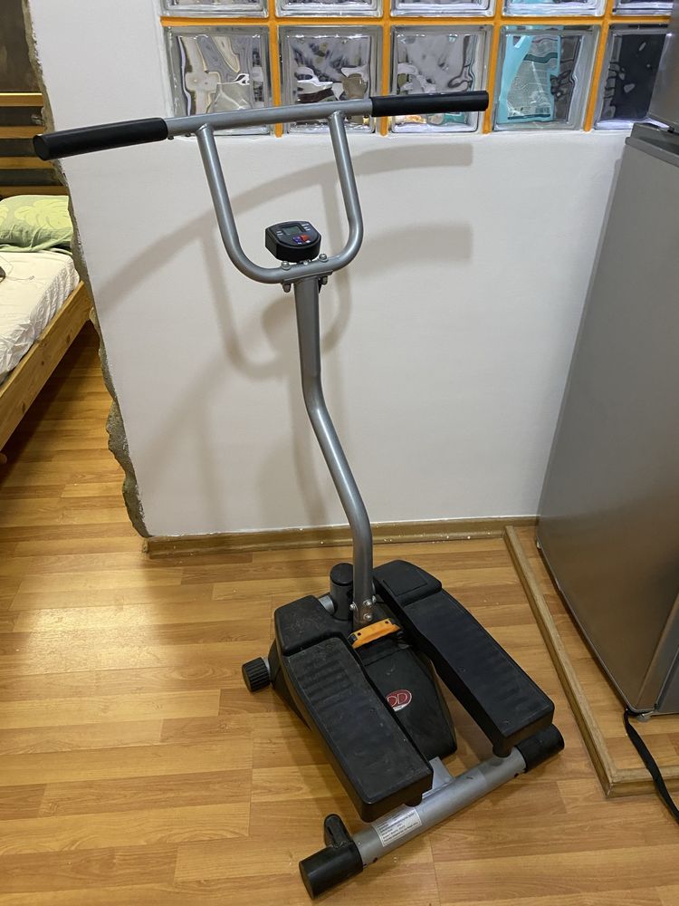 Máquina de exercício fisíco usada