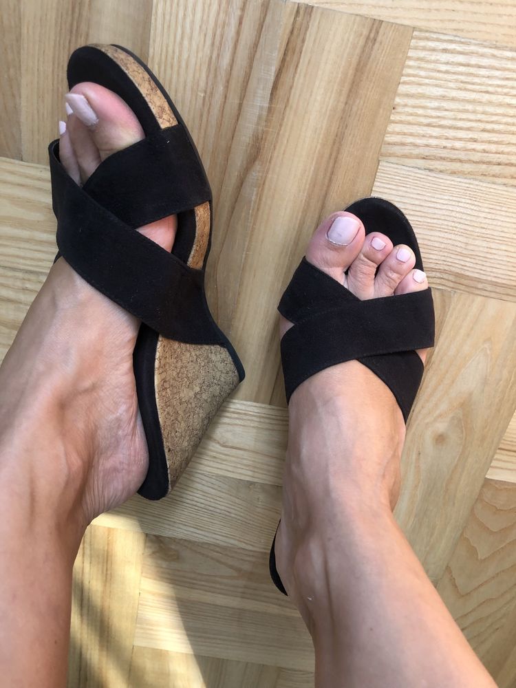 Buty na koturnie 40
