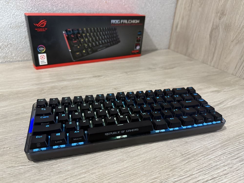 Беспроводная клавиатура с сенсорной кнопкой ASUS ROG FALCHION MX RED