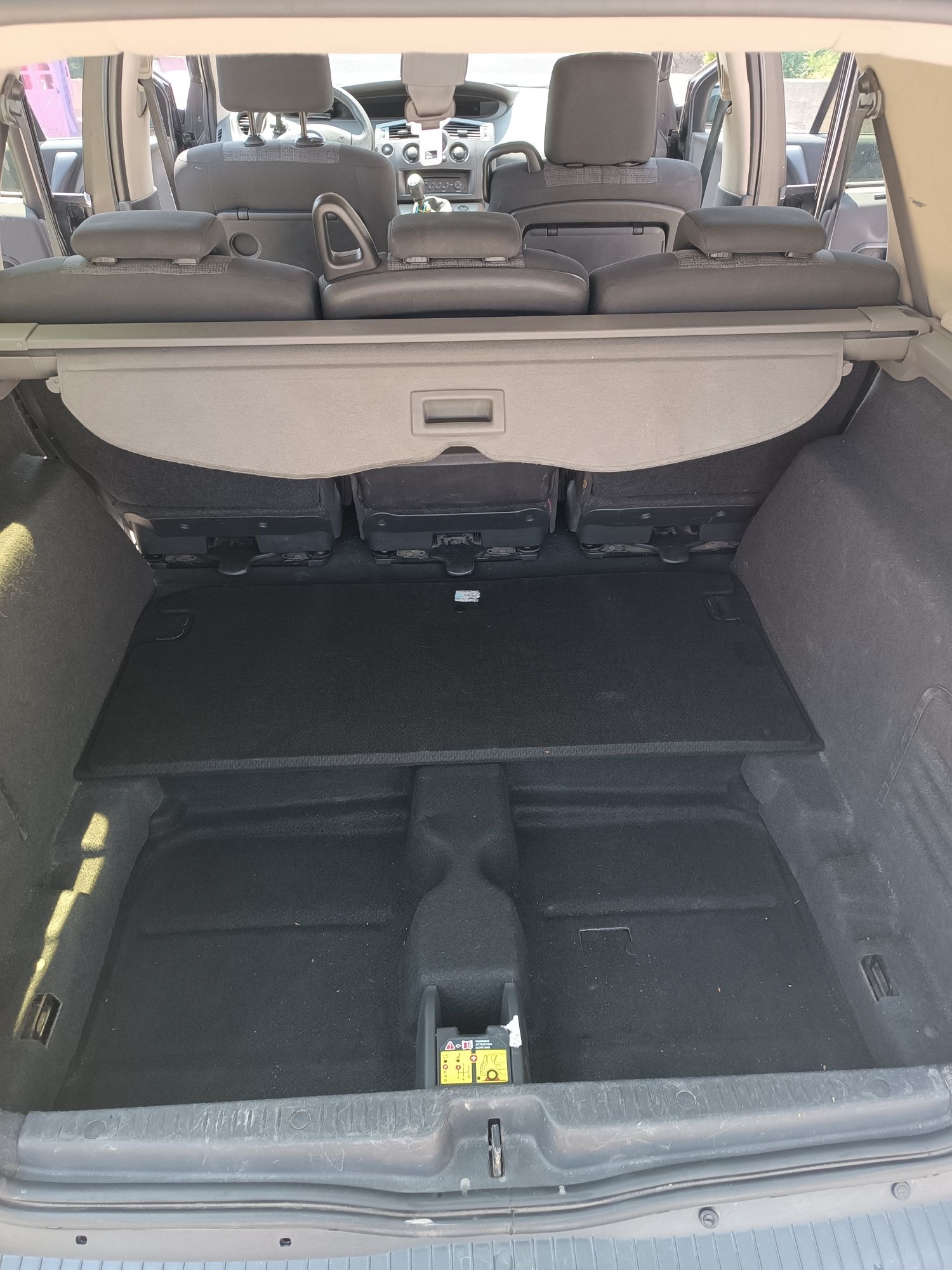 Продам авто Renault Megan scenic 2.