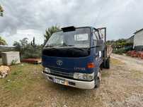 Toyota Dyna tri-basculante