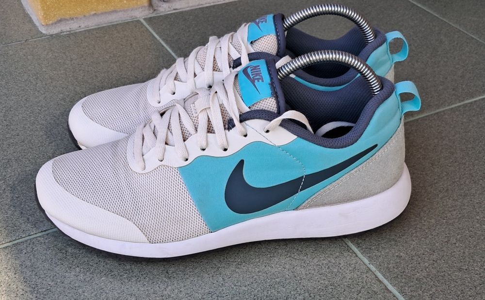 Продам оригінальні кросівки Nike