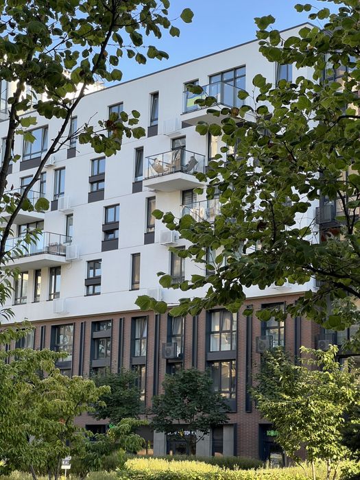 Продаж двокімнатна кв. в ЖК Файна Таун, з кухнею-вітальнею, не кутова