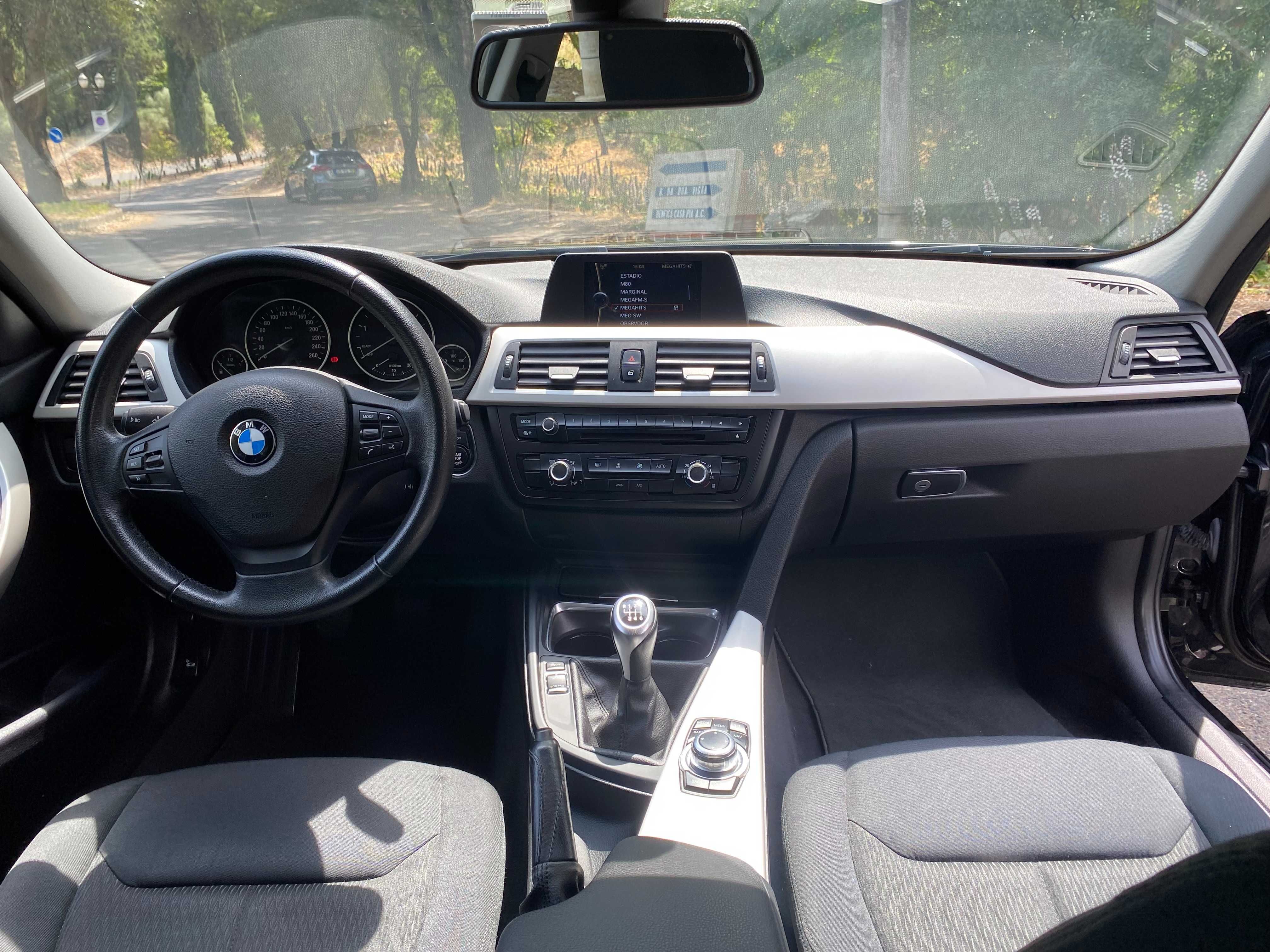 BMW 316d 2013 - excelente estado