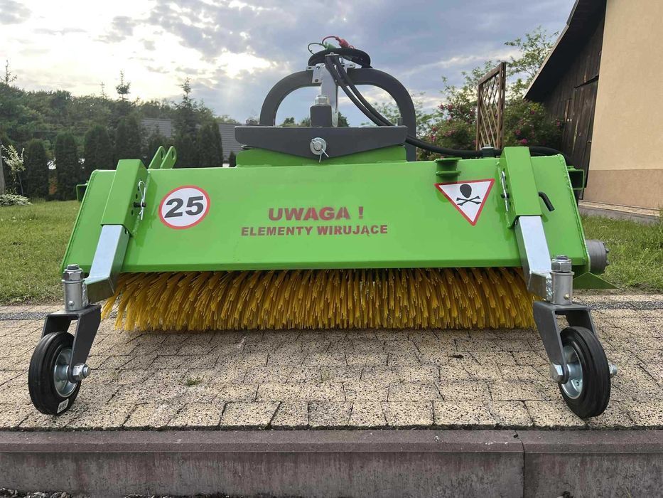 Zamiatarka do ciągnika na tuz/ wózka widłowego/ euroramkę transport
