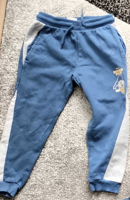 Spodnie spodenki chłopięce rozmiar 104 marki Disney Donald Duck