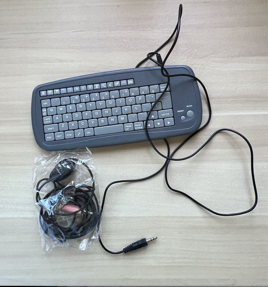 Pequeno teclado portatil.