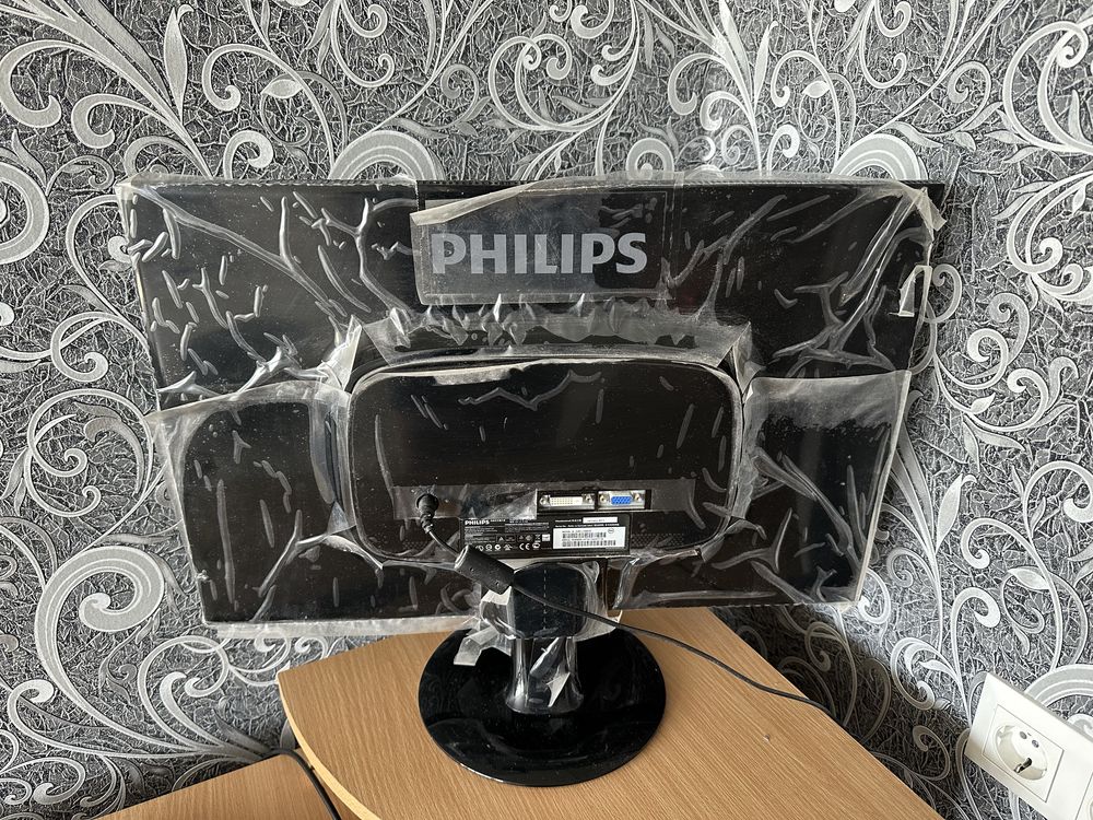 Класний монітор від philips