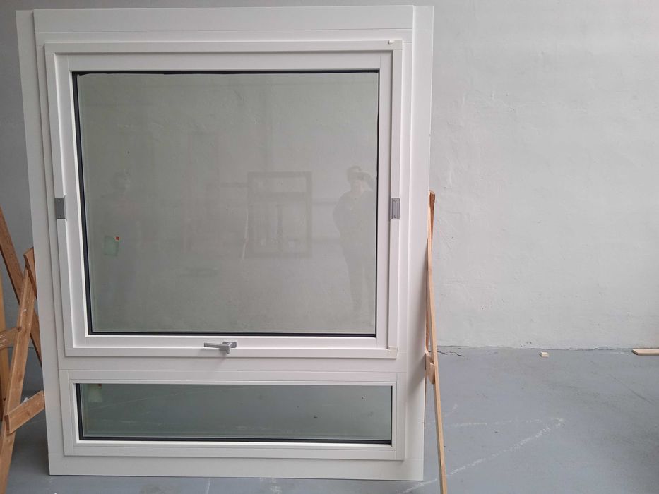 Okno aluminiowe - drewniane 198,8 x 237,2 cm RAL 9016