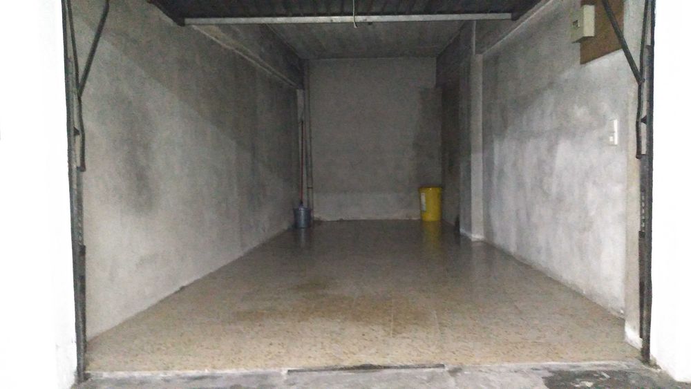 Garagem Box para 1 Veículo na Av. 25 de Abril, Pontinha