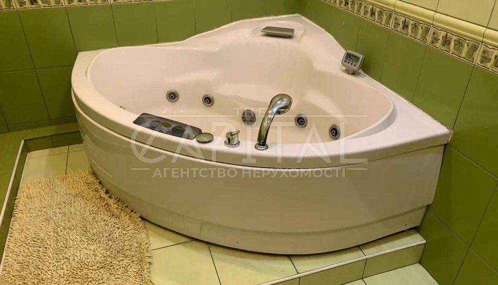 Здається  4х кімнатна квартира НСК Олімпійський