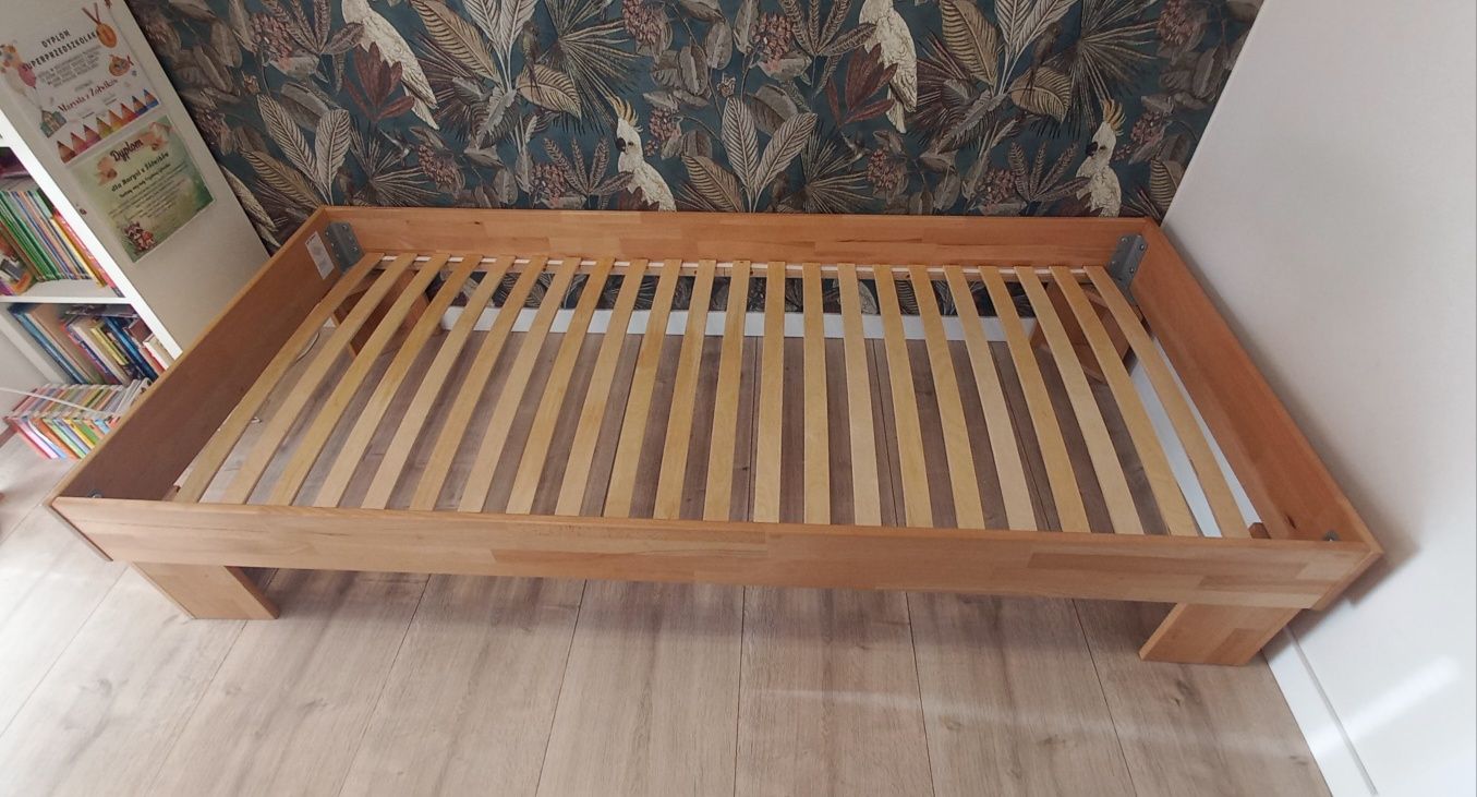 Łóżko 1-osobowe drewniane z materacem 90×200cm