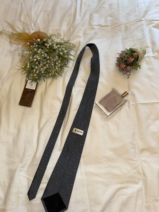 Jedwabny szary krawat