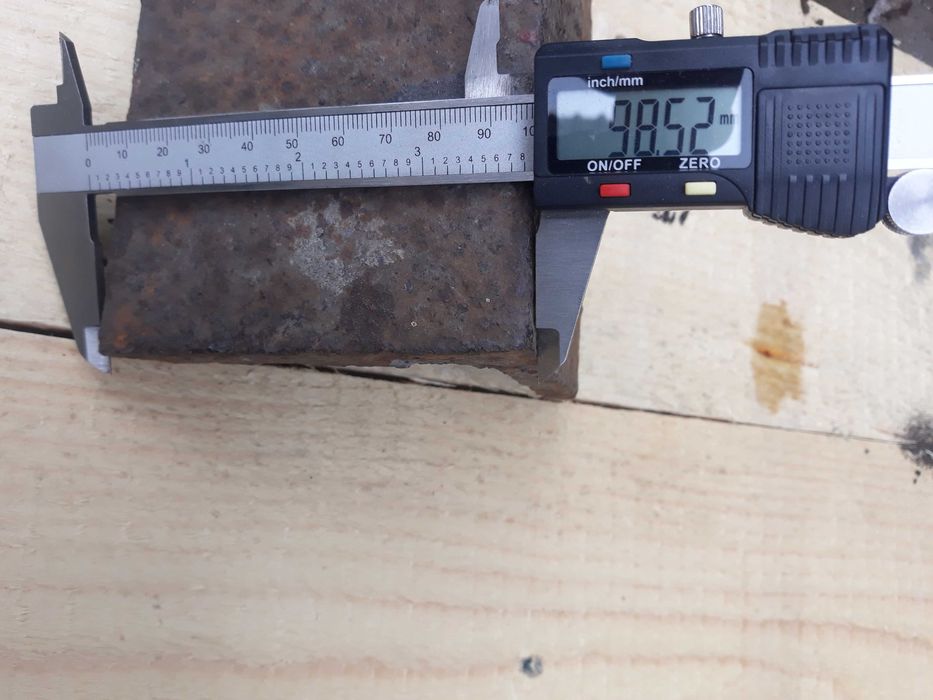 Kątownik stalowy g/w 100x100x11 L= 11,5mb