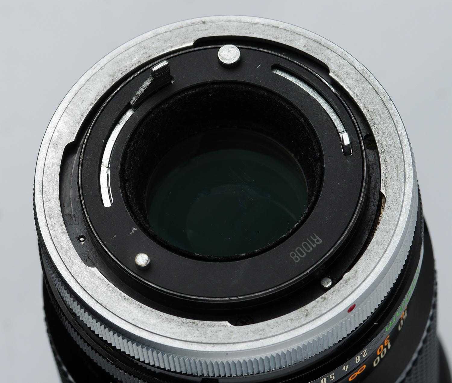 Canon 200/2,8 FD S.S.C. – світлосильний телевик із професійної лінійки