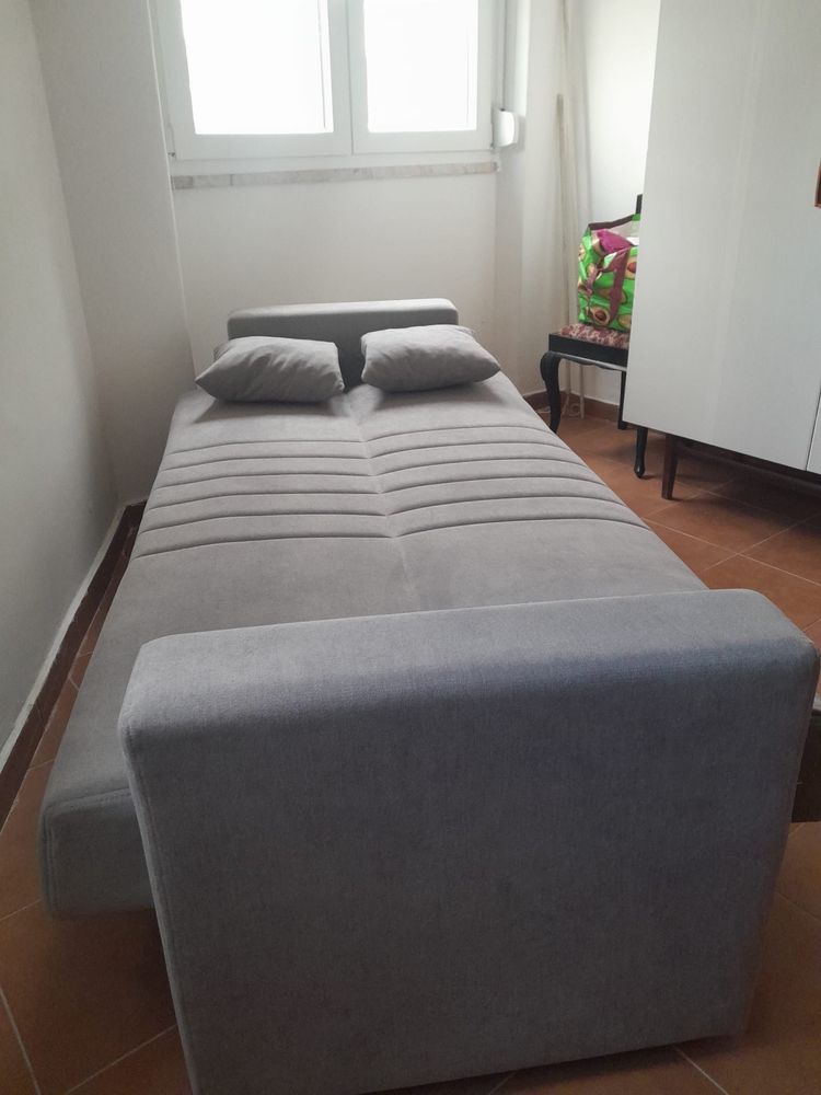 Sofa cama 3 lugares Novo