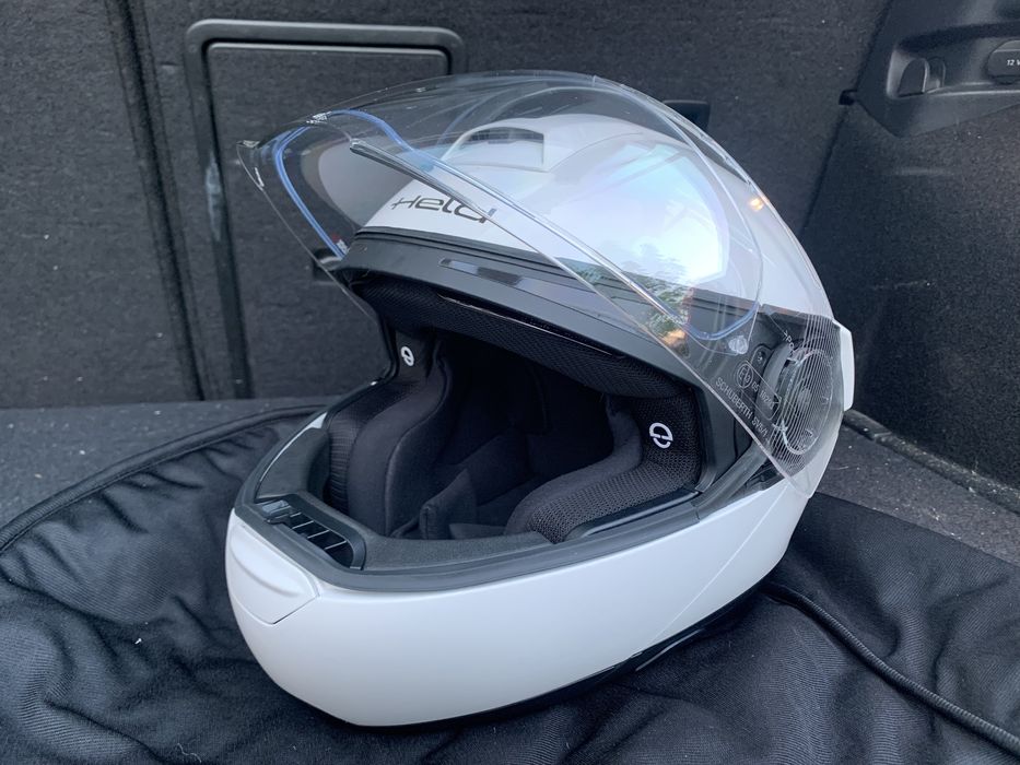 Capacete held by schubert