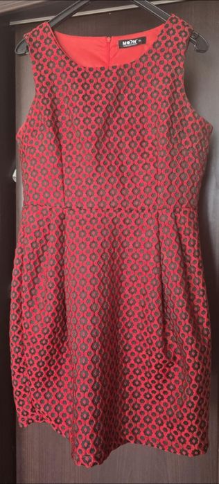 Sukienka czerwono zielona