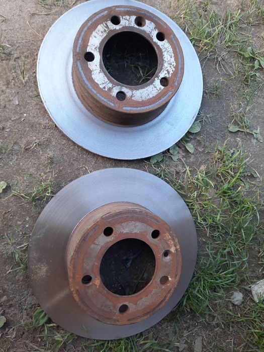 Диски гальмівні задні Мастер Мовано      .