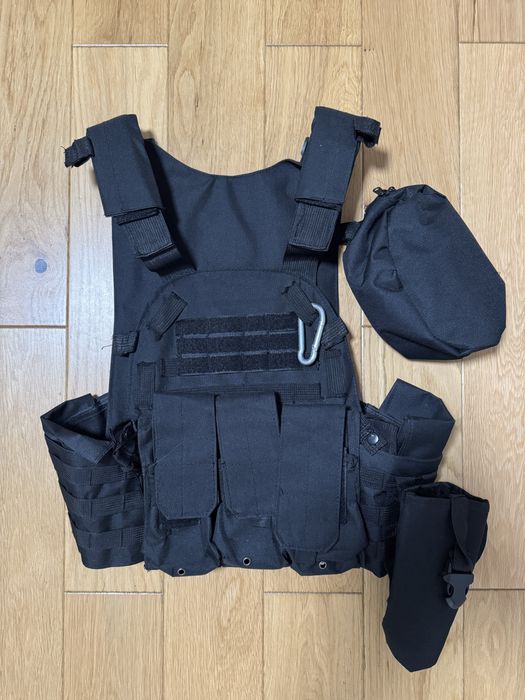 Плитоноска чорна