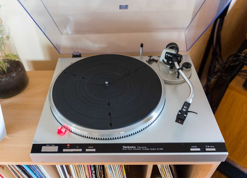 Gramofon Technics SL-Q33 w pełni sprawny w okazyjnej cenie.