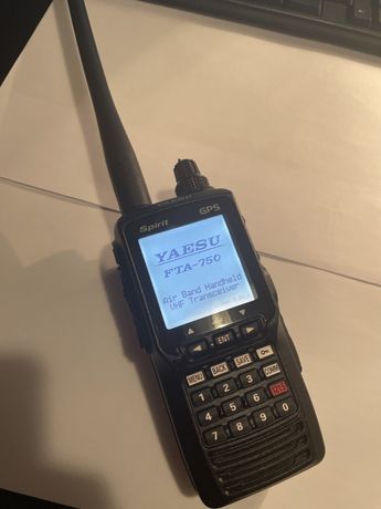 Radio YAESU FTA-750