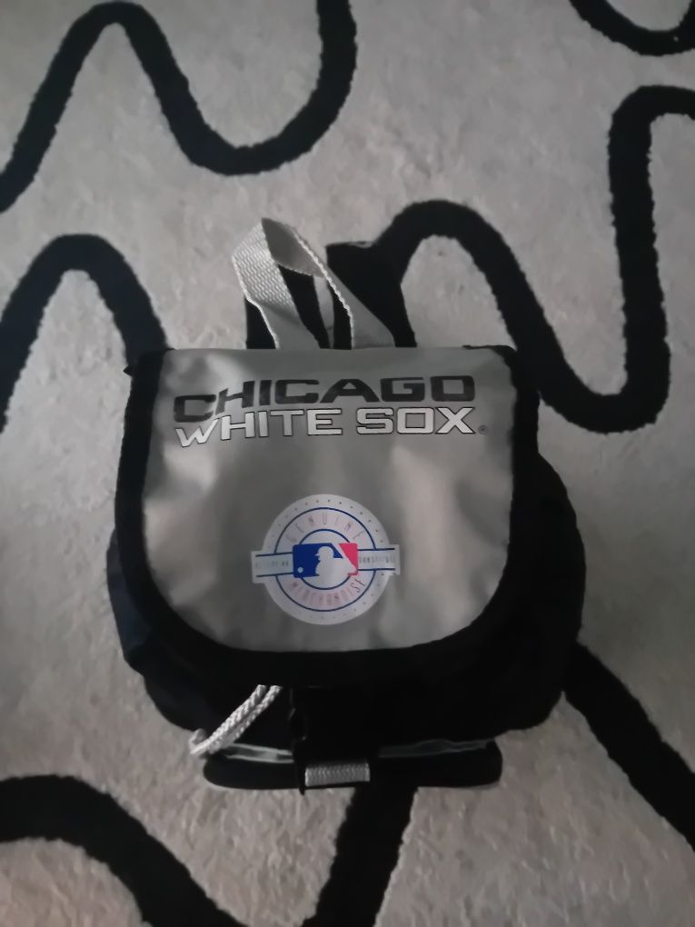 •Mochila  Chicago White Sox